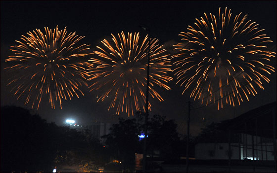 بالصور.. العالم يستقبل 2012 باحتفالات صاخبة وبهجة  صورة رقم 28