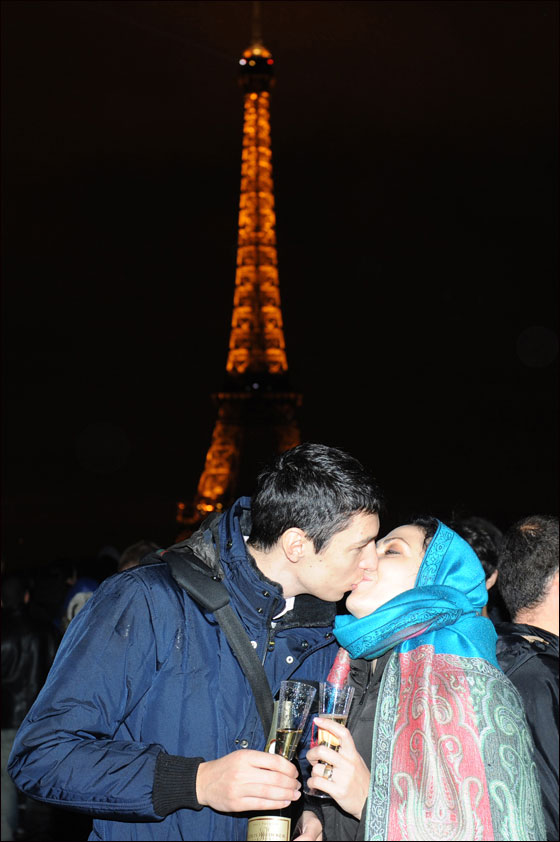 بالصور.. العالم يستقبل 2012 باحتفالات صاخبة وبهجة  صورة رقم 74