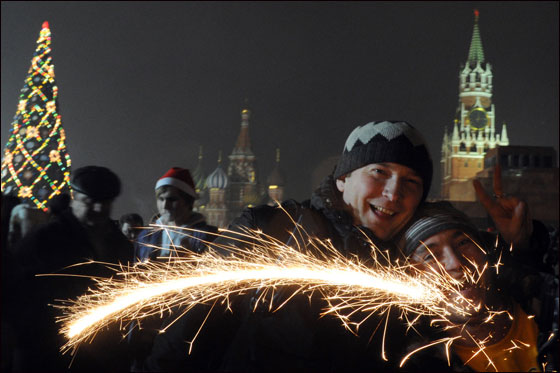 بالصور.. العالم يستقبل 2012 باحتفالات صاخبة وبهجة  صورة رقم 32