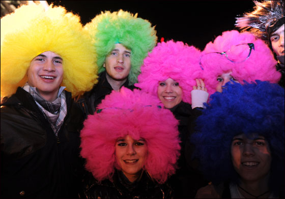 بالصور.. العالم يستقبل 2012 باحتفالات صاخبة وبهجة  صورة رقم 58