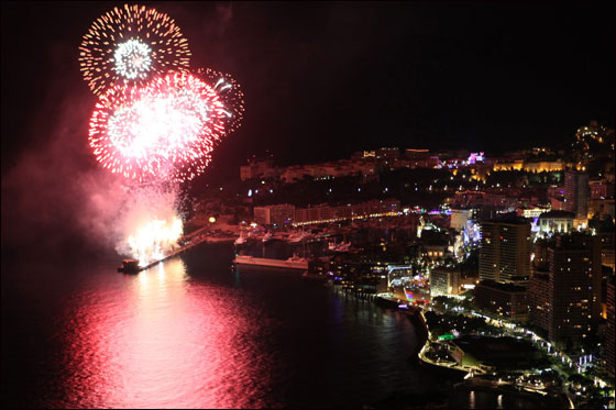 بالصور.. العالم يستقبل 2012 باحتفالات صاخبة وبهجة  صورة رقم 82