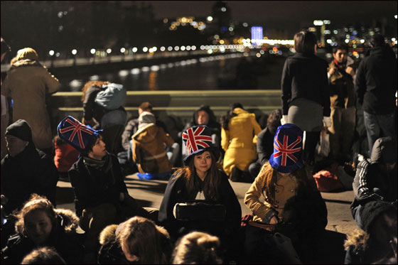 بالصور.. العالم يستقبل 2012 باحتفالات صاخبة وبهجة  صورة رقم 75