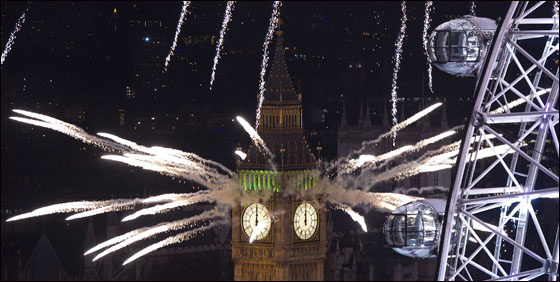 بالصور.. العالم يستقبل 2012 باحتفالات صاخبة وبهجة  صورة رقم 44