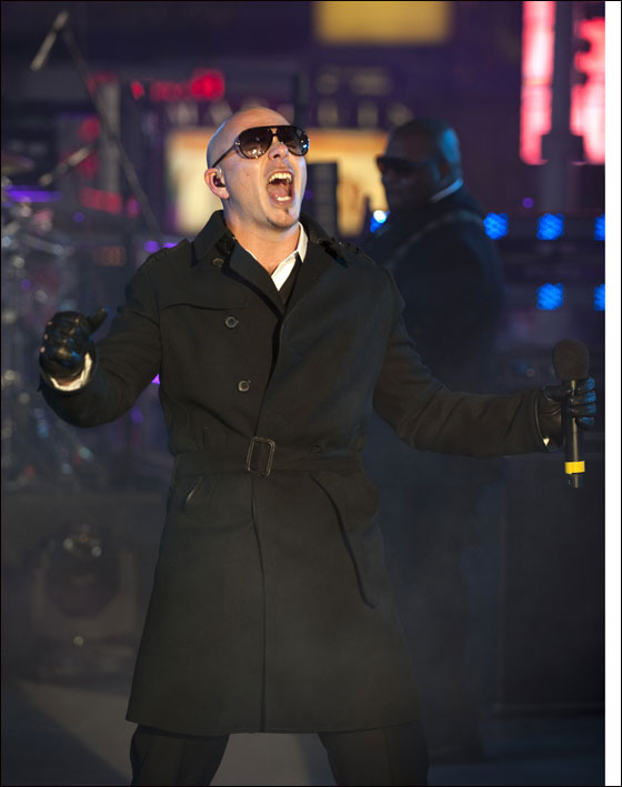 بالصور.. العالم يستقبل 2012 باحتفالات صاخبة وبهجة  صورة رقم 94