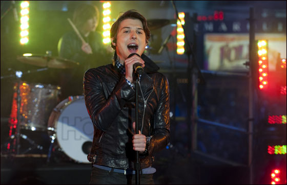 بالصور.. العالم يستقبل 2012 باحتفالات صاخبة وبهجة  صورة رقم 69