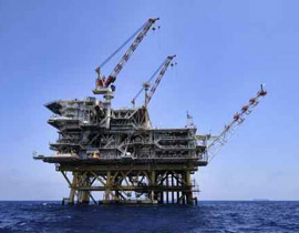 ارتفاع العقود الاجلة للنفط الخام الامريكي أكثر من دولارين! صورة رقم 1