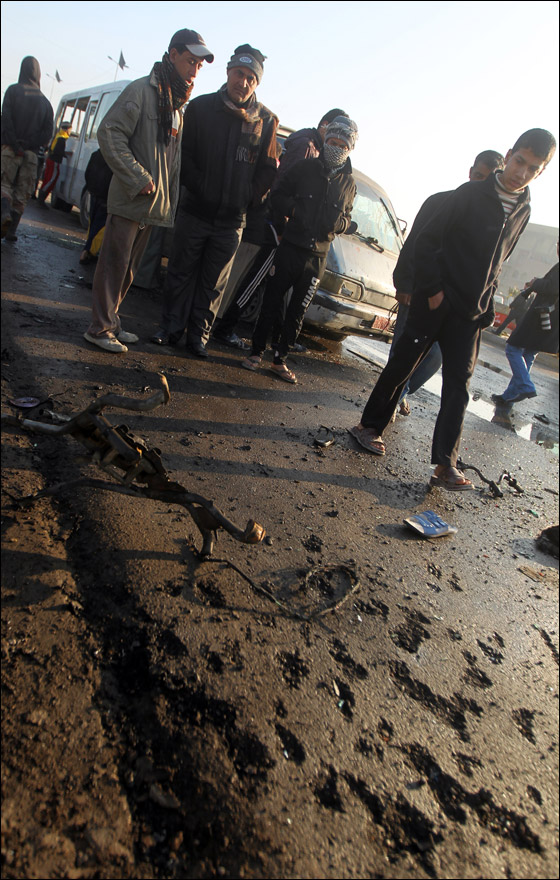 اكثر من 70 قتيلا في اربعة انفجارات هزت بغداد صورة رقم 4