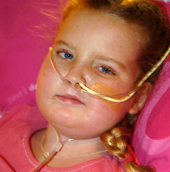 سرّعت ولادتها ليتسنى لابنتها المريضة رؤية شقيقتها قبل موتها! صورة رقم 1