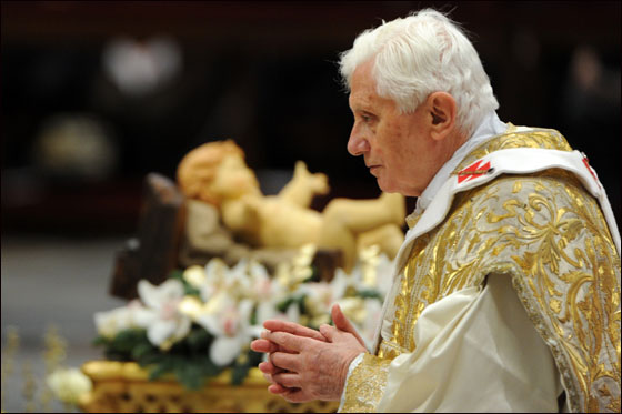 بالصور.. العالم يحتفل بعيد الغطاس بصلاة ومنافسات متنوعة!!  صورة رقم 2