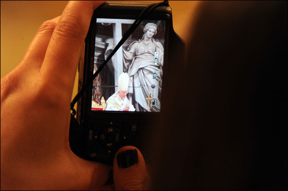 بالصور.. العالم يحتفل بعيد الغطاس بصلاة ومنافسات متنوعة!!  صورة رقم 6