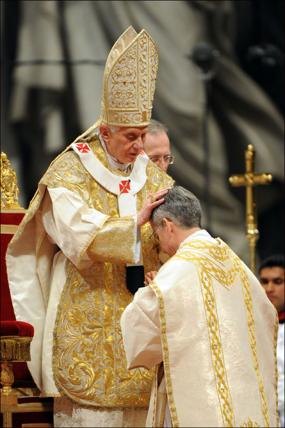 بالصور.. العالم يحتفل بعيد الغطاس بصلاة ومنافسات متنوعة!!  صورة رقم 7