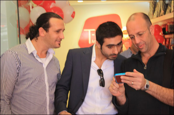 افتتاح مركز خدمات 