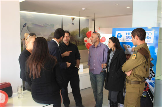 افتتاح مركز خدمات 