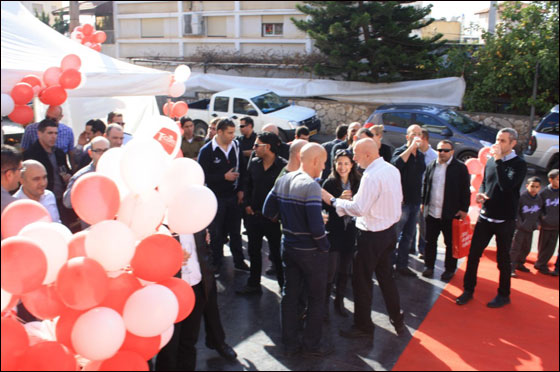 افتتاح مركز خدمات 