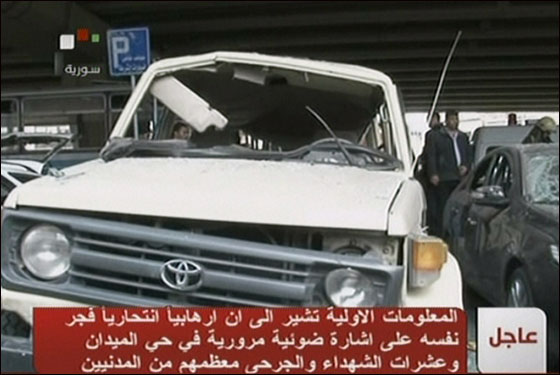 سوريا: سقوط 35 قتيلاً في مظاهرات للمطالبة بإنهاء حكم الأسد صورة رقم 2