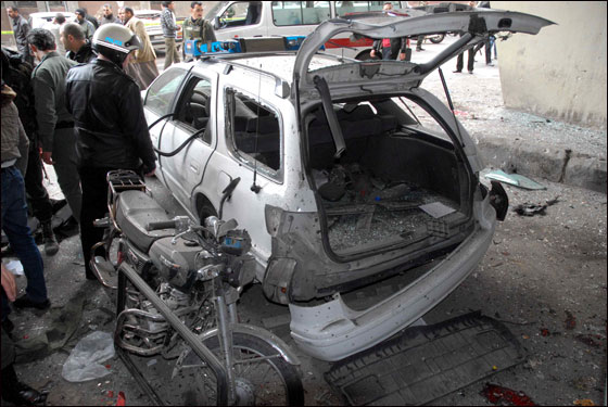 سوريا: سقوط 35 قتيلاً في مظاهرات للمطالبة بإنهاء حكم الأسد صورة رقم 10