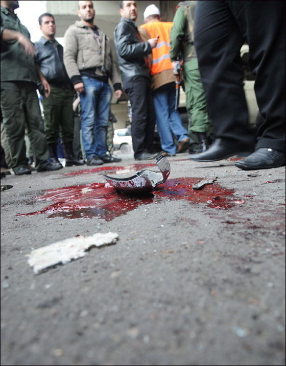 سوريا: سقوط 35 قتيلاً في مظاهرات للمطالبة بإنهاء حكم الأسد صورة رقم 19