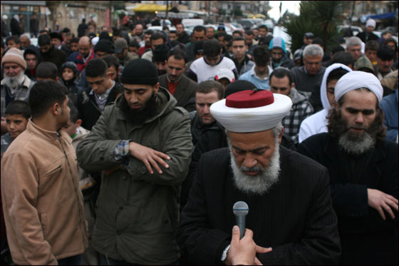 سوريا: سقوط 35 قتيلاً في مظاهرات للمطالبة بإنهاء حكم الأسد صورة رقم 22