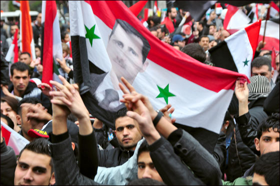 سوريا: سقوط 35 قتيلاً في مظاهرات للمطالبة بإنهاء حكم الأسد صورة رقم 25
