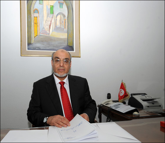 اصابة 11 من الحراس الشخصيين لرئيس الوزراء التونسي بالتسمم! صورة رقم 1 اصابة 11 من الحراس الشخصيين لرئيس الوزراء التونسي بالتسمم! صورة رقم 1