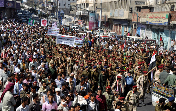 هل سيغادر الرئيس اليمني إلى بلد عربي أم سيواجه التحديات؟  صورة رقم 3