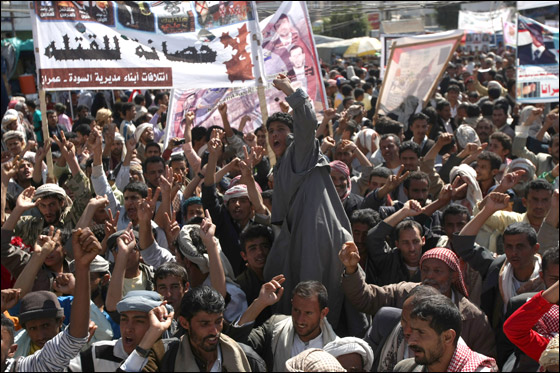 هل سيغادر الرئيس اليمني إلى بلد عربي أم سيواجه التحديات؟  صورة رقم 5