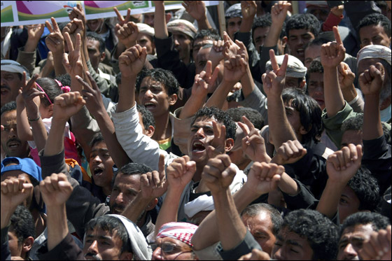 هل سيغادر الرئيس اليمني إلى بلد عربي أم سيواجه التحديات؟  صورة رقم 8