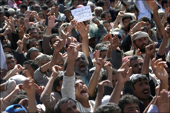 هل سيغادر الرئيس اليمني إلى بلد عربي أم سيواجه التحديات؟  صورة رقم 10