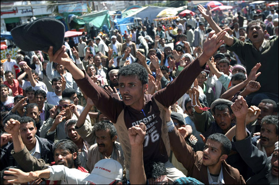 هل سيغادر الرئيس اليمني إلى بلد عربي أم سيواجه التحديات؟  صورة رقم 14