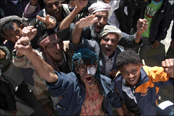 هل سيغادر الرئيس اليمني إلى بلد عربي أم سيواجه التحديات؟  صورة رقم 15