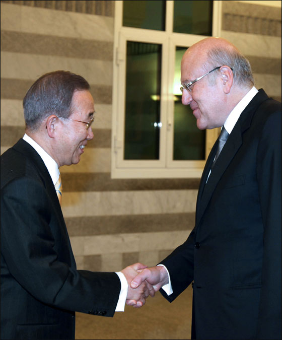 متوجها الى لبنان: بان كي مون يطالب حزب الله بتسليم سلاحه للدولة  صورة رقم 7