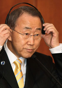 متوجها الى لبنان: بان كي مون يطالب حزب الله بتسليم سلاحه للدولة  صورة رقم 2