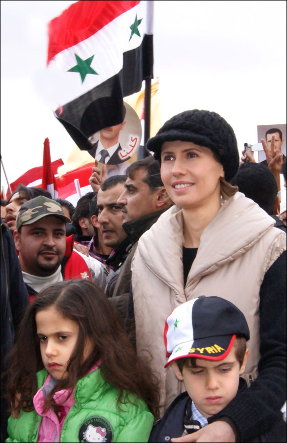 بعد صمت طويل.. أسماء الاسد تؤيد النظام في قمع الثورة السورية  صورة رقم 4