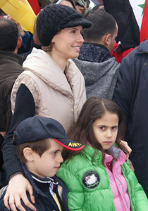 بعد صمت طويل.. أسماء الاسد تؤيد النظام في قمع الثورة السورية  صورة رقم 1