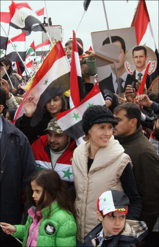 بعد صمت طويل.. أسماء الاسد تؤيد النظام في قمع الثورة السورية  صورة رقم 7