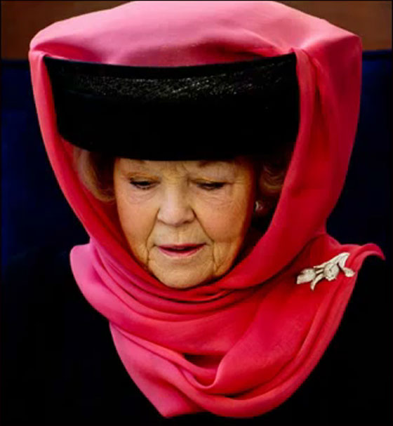 ملكة هولندا ترتدي الحجاب بمسقط احتراما للتقاليد الإسلامية! صورة رقم 15 ملكة هولندا ترتدي الحجاب بمسقط احتراما للتقاليد الإسلامية! صورة رقم 15