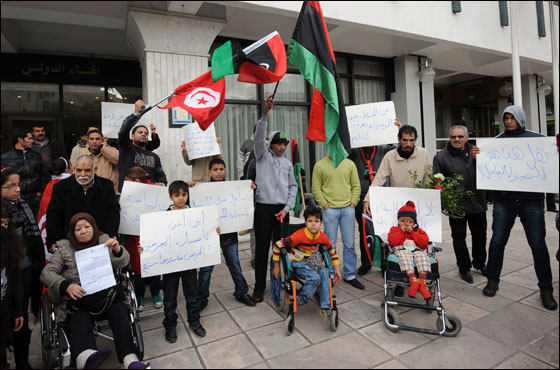 تونس: اشتباكات بين الشرطة ومحتجين يطالبون بثورة جديدة!! صورة رقم 22