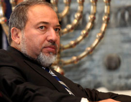 ليبرمان: ارجاء المناورات العسكرية مع امريكا سببه توتر المنطقة! صورة رقم 1