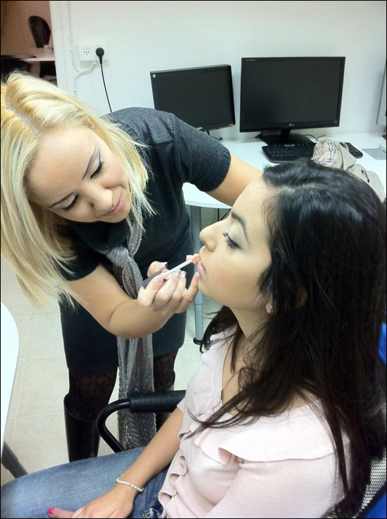 خبيرة المكياج والتجميل منى عودة نصار تلمع بأجدد المشاريع! صورة رقم 4