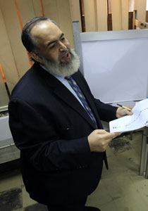 أبو إسماعيل: بقاء أوباما في رئاسة امريكا مرتبط بفوزي برئاسة مصر! صورة رقم 1 أبو إسماعيل: بقاء أوباما في رئاسة امريكا مرتبط بفوزي برئاسة مصر! صورة رقم 1