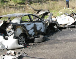 مصرع ثلاثة اشخاص من وادي سلامة بحادث سير صورة رقم 1