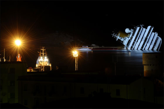 تلاشي الآمال للعثور على مزيد من الناجين لركاب 