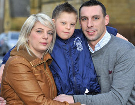 كنيسة تمنع طفل 