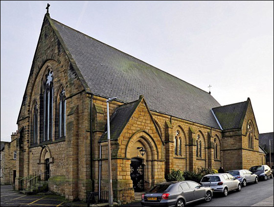 كنيسة تمنع طفل 