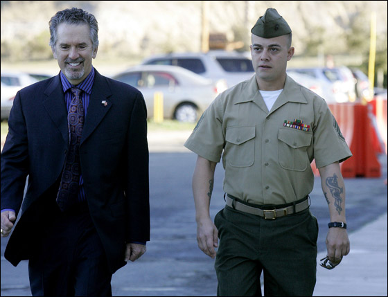 محاكمة جندي امريكي تسبب بقتل 24 شخصا في مذبحة العراق!  صورة رقم 4