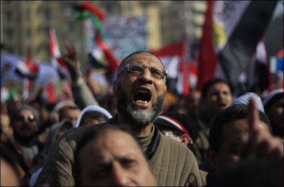 احياء ذكرى الثورة بمصر والمطالبة باستكمال العدالة الاجتماعية صورة رقم 10 احياء ذكرى الثورة بمصر والمطالبة باستكمال العدالة الاجتماعية صورة رقم 10