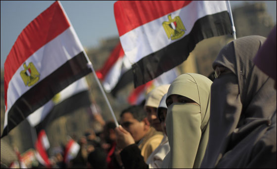 احياء ذكرى الثورة بمصر والمطالبة باستكمال العدالة الاجتماعية صورة رقم 11 احياء ذكرى الثورة بمصر والمطالبة باستكمال العدالة الاجتماعية صورة رقم 11