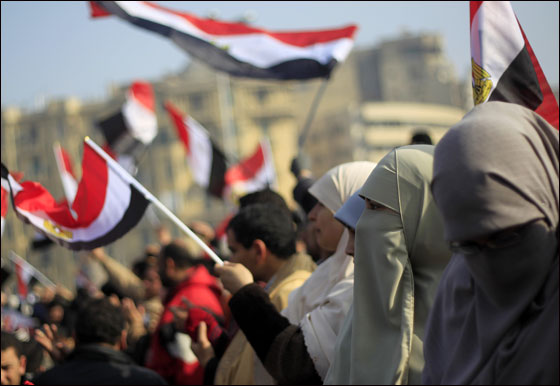 احياء ذكرى الثورة بمصر والمطالبة باستكمال العدالة الاجتماعية صورة رقم 12 احياء ذكرى الثورة بمصر والمطالبة باستكمال العدالة الاجتماعية صورة رقم 12