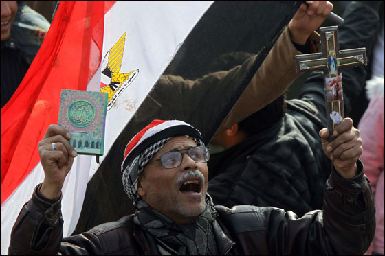 احياء ذكرى الثورة بمصر والمطالبة باستكمال العدالة الاجتماعية صورة رقم 19 احياء ذكرى الثورة بمصر والمطالبة باستكمال العدالة الاجتماعية صورة رقم 19