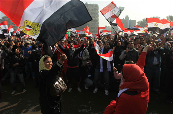 احياء ذكرى الثورة بمصر والمطالبة باستكمال العدالة الاجتماعية صورة رقم 25 احياء ذكرى الثورة بمصر والمطالبة باستكمال العدالة الاجتماعية صورة رقم 25